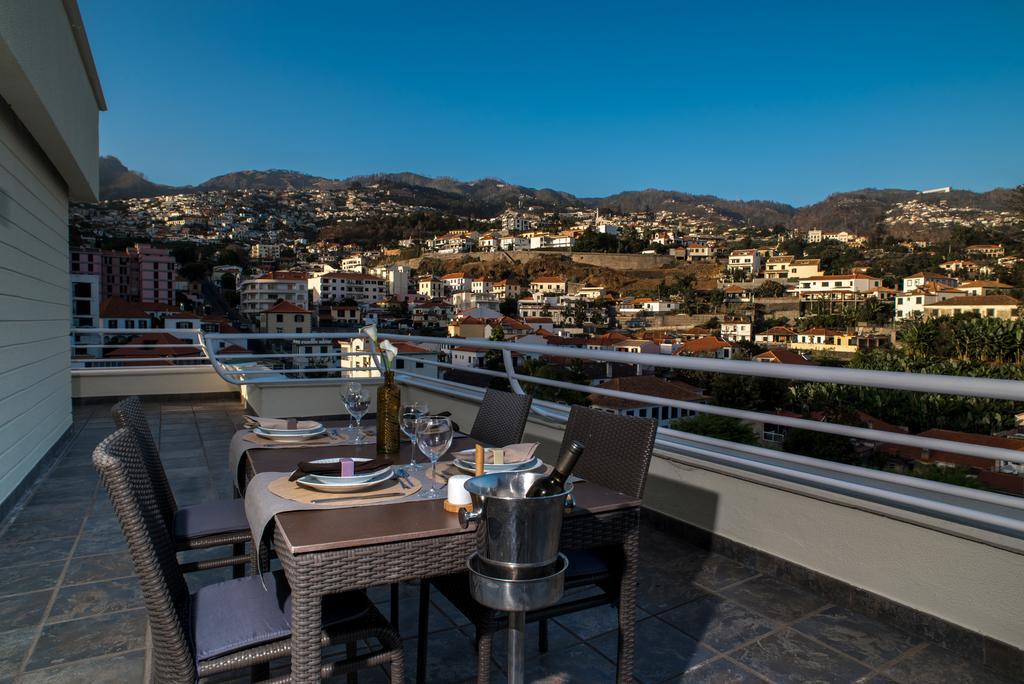 Arts In Penthouse Apartments Til Sol Funchal  Exteriör bild